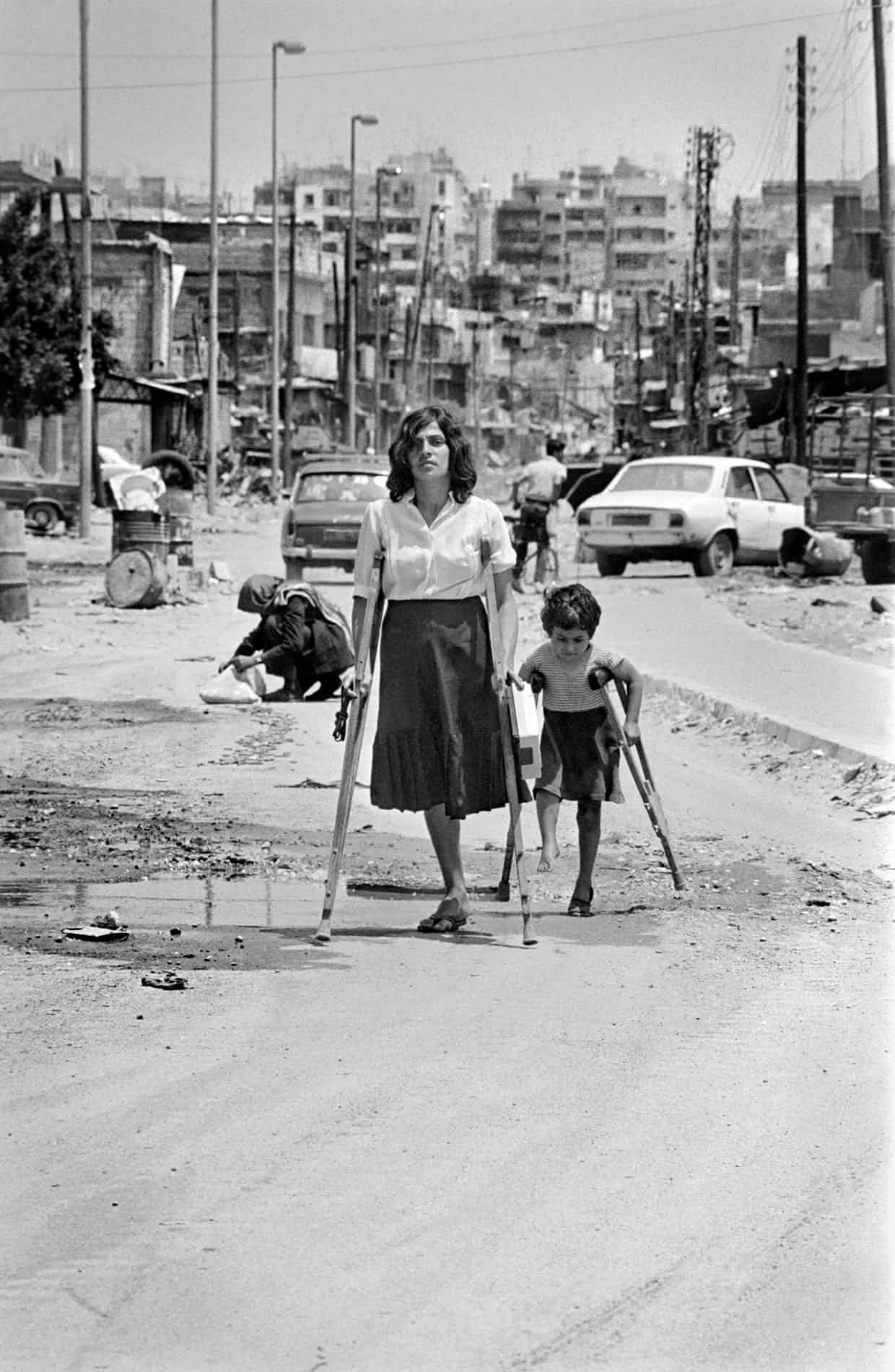 The Story Behind This Iconic Lebanese Civil War Picture Shot 33 years Ago | Blog Baladi